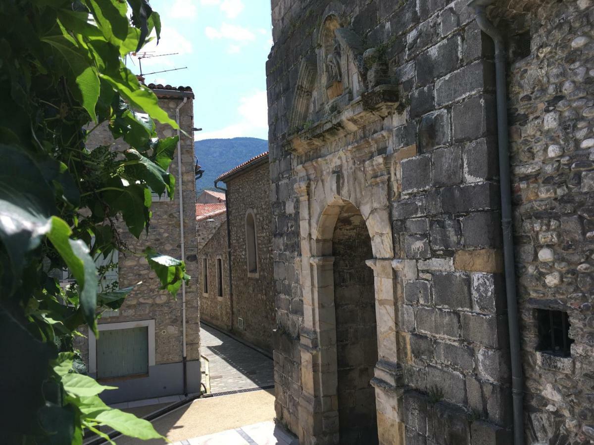 Entre L'Eglise Et La Place Villa Quillan Ngoại thất bức ảnh